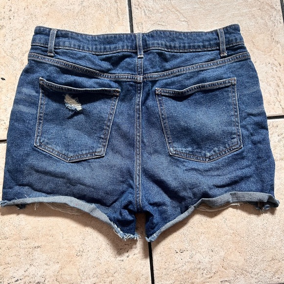No Boundaries Dark Blue Distressed Jean Shorts - Picture 3 of 4
